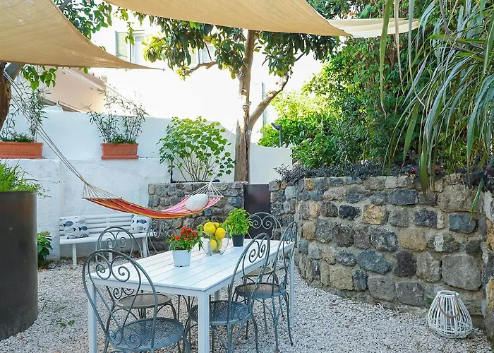 Apartment Trani - Close To The & Beautiful Garden *