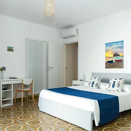 Apartment Trani - Close To The & Beautiful Garden Ischia