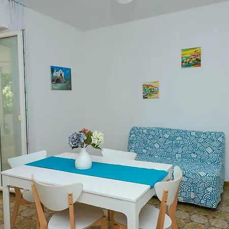Trani - Close To The & Beautiful Garden Apartment *