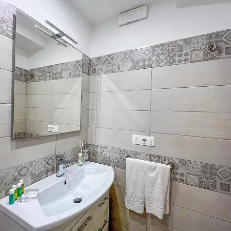 Apartment Trani - Close To The & Beautiful Garden Ischia