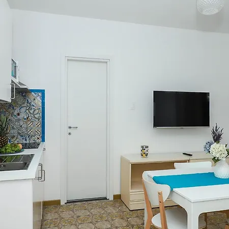 Apartment Trani - Close To The & Beautiful Garden Ischia