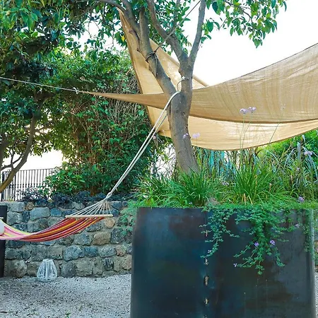 Trani - Close To The & Beautiful Garden Apartment Ischia
