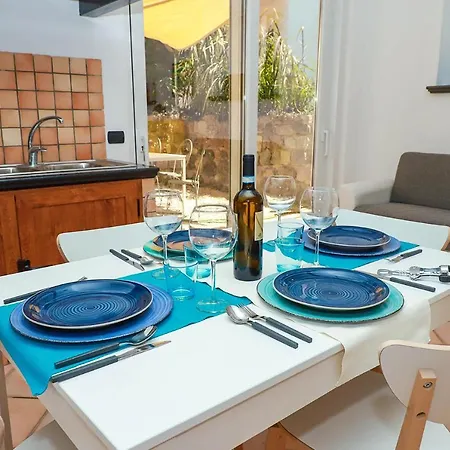 Trani - Close To The & Beautiful Garden Ischia