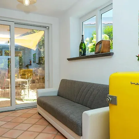 Trani - Close To The & Beautiful Garden Apartment Ischia